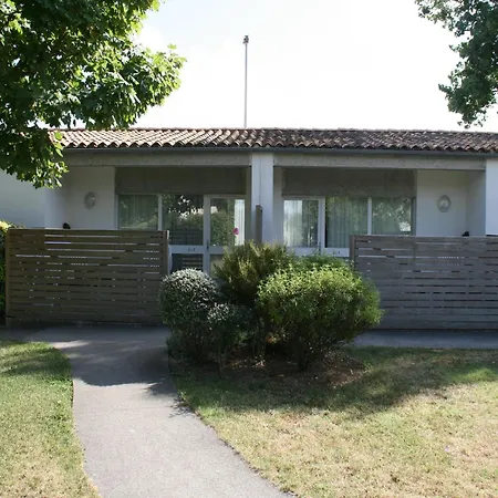 Apartment In Near Bird Sanctuary Ars-en-Re